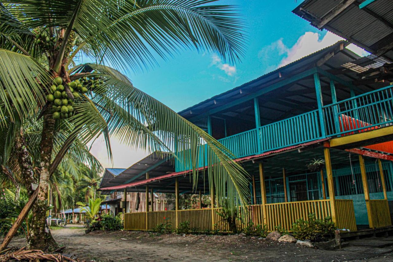 Refugio Mr Jerry Eco Hostal Bahia Solano Esterno foto